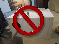 Eliminați cuiburile din colivie sau volieră